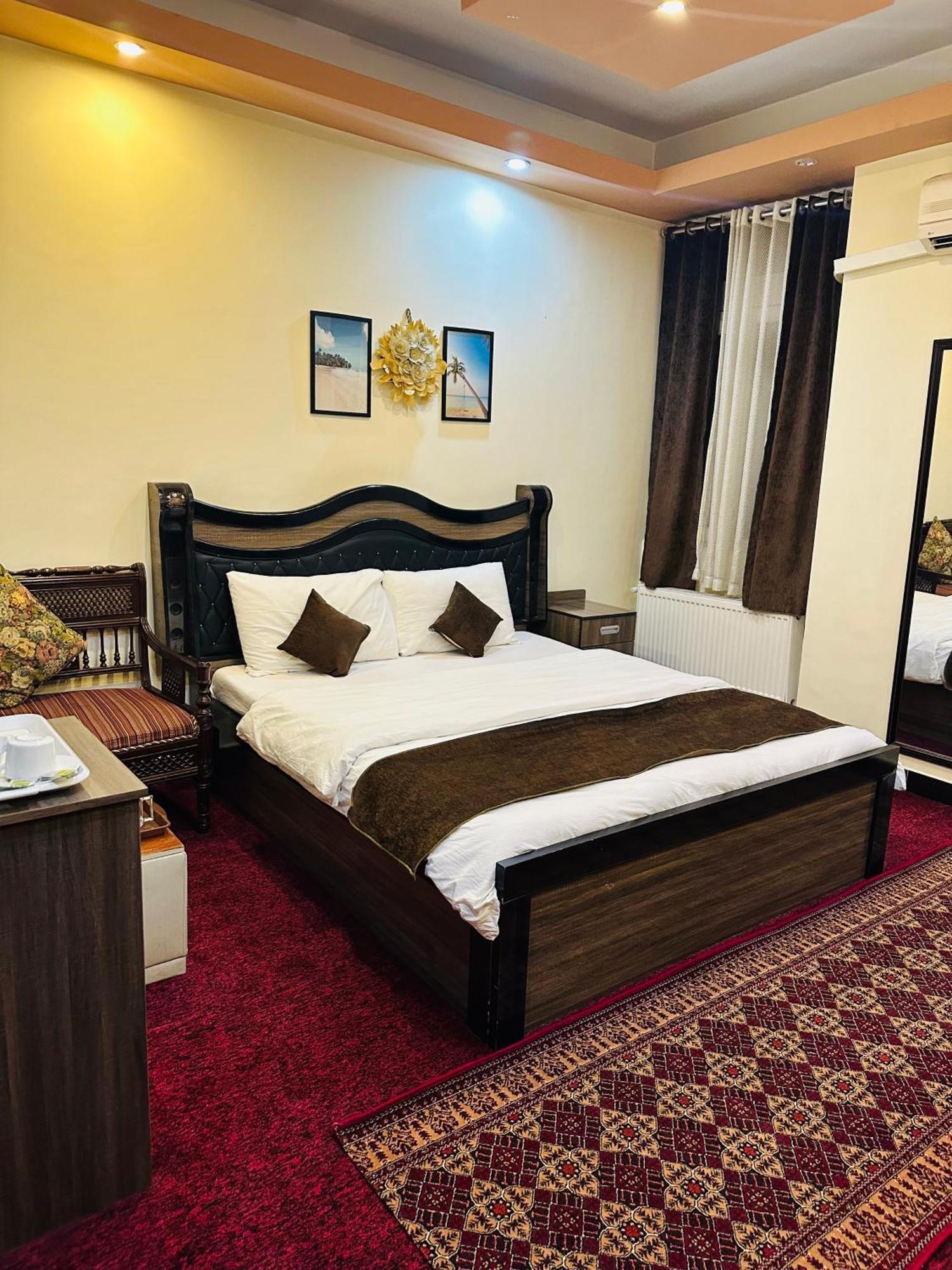 Khyber Hotel 喀布尔 外观 照片